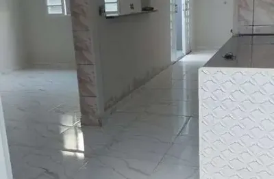 Ótima casa mais salao comercial para venda no marincek, 3 dormitorios sendo 1 suite, 163 m2 construidos em um terreno de 200 m2