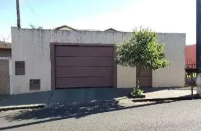 Oportunidade. casa para venda em bernardino de campos-sp no jd. planalto, 2 dormitorios, 201 m2 construidos em um terreno de 267,50 m2