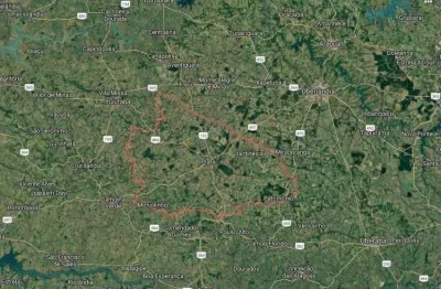 Fazenda para venda na região de campina verde-mg com 660 hectares sendo 470 hectares em soja, beira do rio, benfeitorias