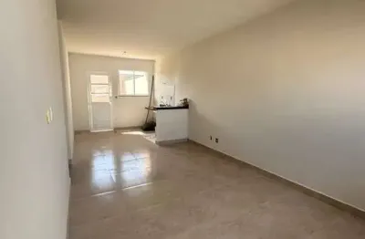 Casa nova para venda no reserva do bosque, zona leste, 2 dormitorios sendo 1 suite, amplo quintal em 160 m2 de área total, otimo acabamento