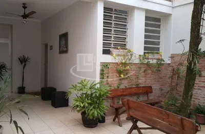 Ótimo sobrado para venda ou locação no jardim macedo, ótima localização, 4 dormitorios 1 suite, quintal, recém reformada em 180 m2 de area construída.