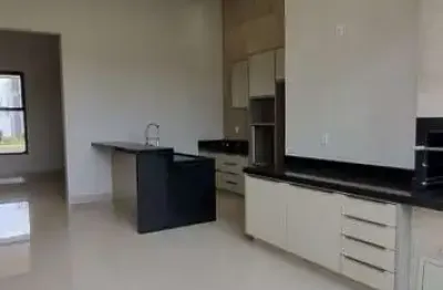 Linda casa para venda na zona sul, condominio vivendas da mata, ilha aroeira, 3 suites sendo 1 master, gourmet e piscina, 153 m2 construidos em um ter
