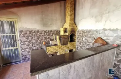 Linda casa para venda no parque ribeirao preto em ótima localização, 2 dormitorios, amplo quintal, varanda gourmet em 300 m2 de área total