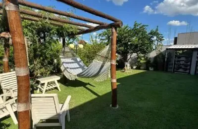 Oportunidade. casa para venda na vila do golfe, cond. quinta dos ventos, 3 suites, varanda gourmet em 510 m2 de área total, lazer completo