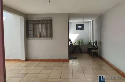 Casa para venda no valentina figueiredo, 2 dormitorios, 2 vagas, amplo quintal, 130 m2 construidos em um terreno de 200 m2