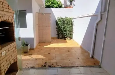 Sobrado para locação na vila do golf condominio praças do sul, 3 dormitorios sendo 1 suite, varanda gourmet em 150 m2 de area total, portaria 24h e la