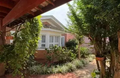 Ótima casa para venda na city ribeirao, 3 dormitorios com 1 suite, amplo quintal, completa em 504 m2 de área total