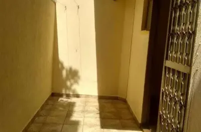 Oportunidade. apartamento térreo com quintal privativa para venda no pq dos bandeirantes, 3 dormitorios com suíte, armários em 83 m2 privativos