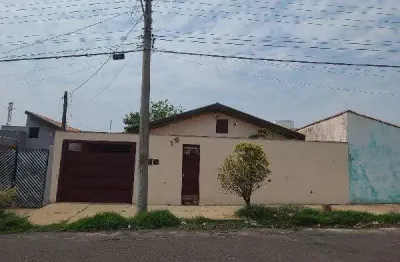 Oportunidade. casa para para venda em bauru-sp no parque primavera, 2 dormitorios, com 89m2 de area construidos em um terreno de 144m2.(*somente a vis