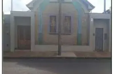 Oportunidade. casa para venda em batatais no centro,  com 315 m2 de área privativa em um terreno de 476 m2.(*aceita financiamento sbpe*)