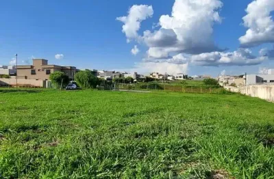 Excelente lote para venda na vila do golf cond terras de florença, lote diferenciado com 800 m2, plano, sem vizinho, sem pedra area de lazer completa