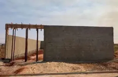 Ótimo terreno para venda em Cravinhos no Bella Cravinhos 2, terreno com 200 m2 medindo 10 x 20 m, otima localizacao, em frente a praça de lazer, terre