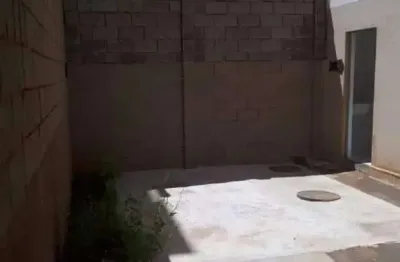 Apartamento térreo com amplo quintal privativo para locação na zona sul, guaporé, cond. reserva sul, 2 dormitorios em 67 m2 privativos