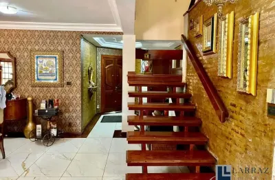 Lindo sobrado alto padrão para venda na city ribeirão, 3 dormitorios sendo 1 suite, varnda gourmet e piscina em 480 m2 de area total