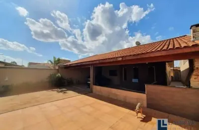 Linda casa para venda no portinari, 3 dormitorios sendo 1 suite, amplo quintal, varanda gourmet, 200 m2 construidos em um terreno de 336 m2