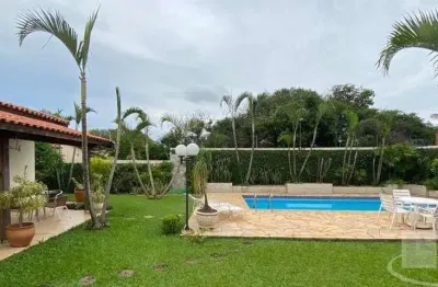 Linda casa para venda no centro em pirassununga-sp, 3 dormitorios sendo 1 suite, varanda gourmet e piscina em 1.064 m2 total