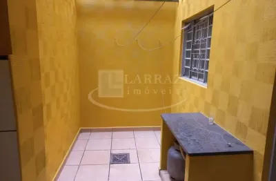 Apartamento terreo com quintal para venda no jardim anhanguera, 2 dormitorios sendo 1 suite, armarios em 60 m2 privativos