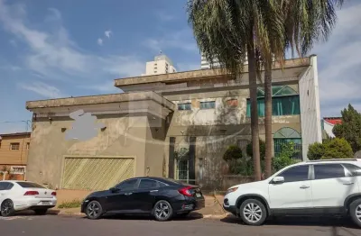 Excelente ponto comercial para venda ou locação na av. presidente vargas, de esquina, acesso por 3 ruas, mais de 680 m2 construidos e 730 m2 de terren