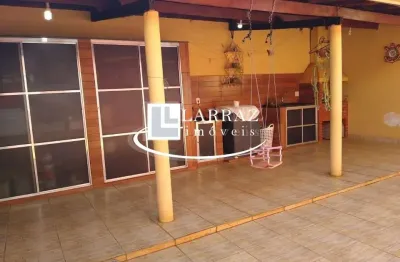 Ótima casa para venda no jd das palmeiras / parque dos lagos, zona leste, com 3 dormitorios 1 suite, varanda gourmet em 200 m2 de area total