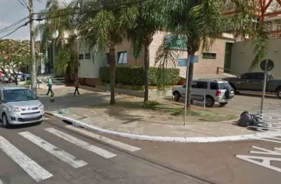 Excelente ponto comercial para locacao na itatiaia com a independencia, antiga unimed, estacionamento, salas e recepção em 702 m2 de area construida