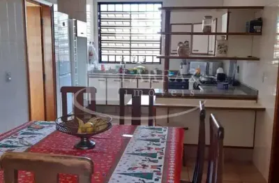 Casa comercial para venda no jardim são luis, bem conservada, 3 suites e piscina em 322 m2 de area total