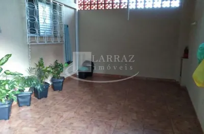 Casa para venda no republica, ótima localização próxima a caramuru, 3 dormitorios em 189 m2 de area total
