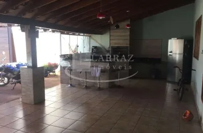 Casa estilo area de lazer para venda na vila virginia, edícula e amplo quintal, 2 dormitorios em 360 m2 de area total