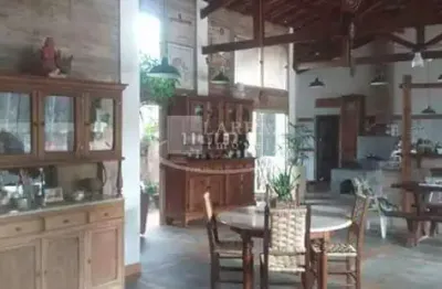 Linda chácara para venda em batatais no caiapos, são 5000 m2, area de lazer, 2 casas em mais de 700 m2 de area construída