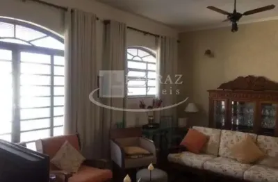 Excelente casa para venda no jd são luiz, ótima localização, ideal para comercio ou residência, 3 dormitorios sendo 1 suite em 250 m2 de area total