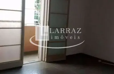 Apartamento para venda no centro, muito bem localizado, 3 dormitorios com suite e 113 m2 de área útil. predio com área de lazer e churrasqueira