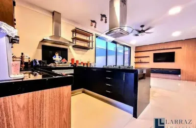 Linda casa alto padrao para venda no charmoso condominio alto do castelo, 3 dormitorios sendo 1 suite, piscina, varanda gourmet, ótimo acabamento em 3