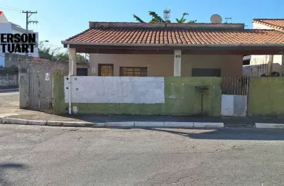Casa com 3 quartos à venda na Vila Molica, Guaratinguetá 