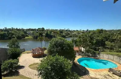 Chácara com fundo para p lago, colinas do mosteiro de itaici, 2500m2, vende ou aluga, indaiatuba-sp