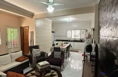 Sobrado com 4 dormitórios à venda, 180 m² por r$ 739.000,00 - centro - indaiatuba/sp