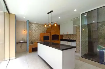 Casa à venda em chácara klabin: 3 suítes, 280m² por r$2.200.000