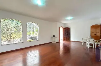 Casa no jardim da glória - sp: 322m², 4 quartos, 2 suítes e 4  vagas por r$1.850.000