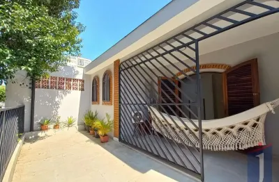 Casa à venda em bosque da saúde - 3 dorms, 1 suíte e 2 vagas, 145m²