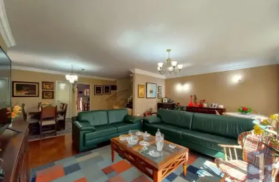 Um lar onde a vida acontece: sua nova casa no jardim da glória.