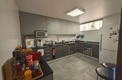 Casa com 4 quartos à venda na Rua Cotinguiba, Planalto Paulista, São Paulo