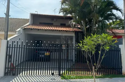 Casa com 3 quartos à venda na Rua Peroíbe, Parque das Grevíleas, Maringá