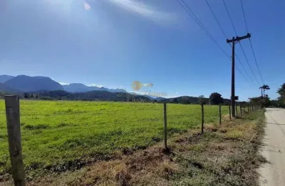 Terreno à venda na Estrada Martha Alcântara Fares, s/n, Cotia, Guapimirim