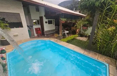 Casa para venda em teresópolis, caleme, 2 dormitórios, 2 banheiros, 2 vagas