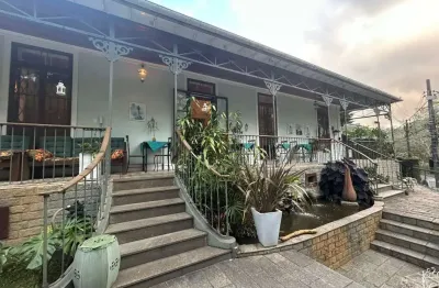 Casa comercial para venda em petrópolis, centro, 10 dormitórios, 7 suítes, 8 banheiros, 2 vagas