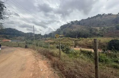 Terreno à venda na Estrada Rio X Bahia, 35, Pião, Sapucaia