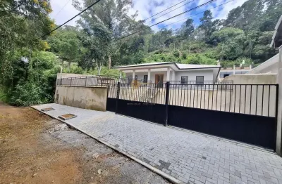 Casa para Venda em Teresópolis, Quebra Frascos, 3 dormitórios, 1 suíte, 2 banheiros, 3 vagas