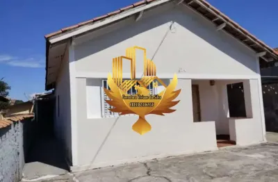 Imóvel de alto padrão no Jardim Bela Vista: Casa à venda com 3 quartos, 1 suíte e 5 vagas de garagem em Taubaté-SP!