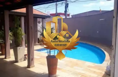 Sobrado aconchegante, perfeito para quem busca tranquilidade e segurança!