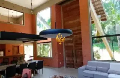 Casa de luxo em condomínio: 4 quartos, 2 suítes, 1 sala, 4 banheiros, 4 vagas em chácaras cataguá, taubaté-sp.