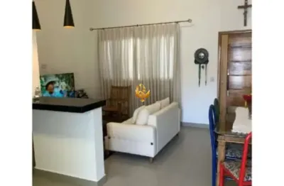 Casa em condomínio de luxo em taubaté-sp na vila dos comerciários 2 - 2 quartos, 1 suíte, 2 banheiros, 2 vagas - 77m².