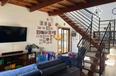 Chácara à venda em taubaté-sp, bairro barreiro: 3 quartos, 1 suíte, sala, 2 banheiros, 200m² de área.